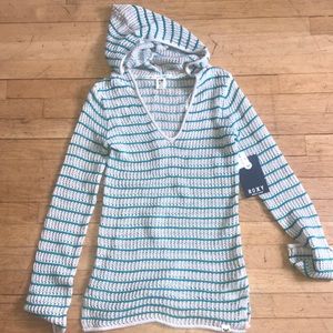 NEW WITH TAGS ROXY BEACH COVER UP 💙